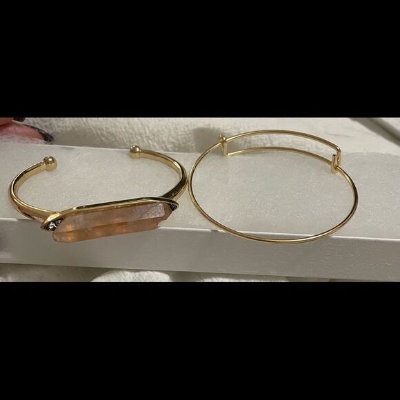 Jewelry - Fashion bangle set